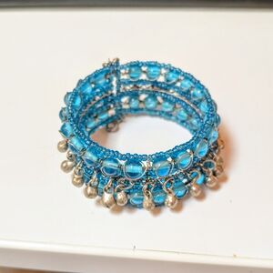 Elegant Blue Beaded Bracelet with Silver Accents